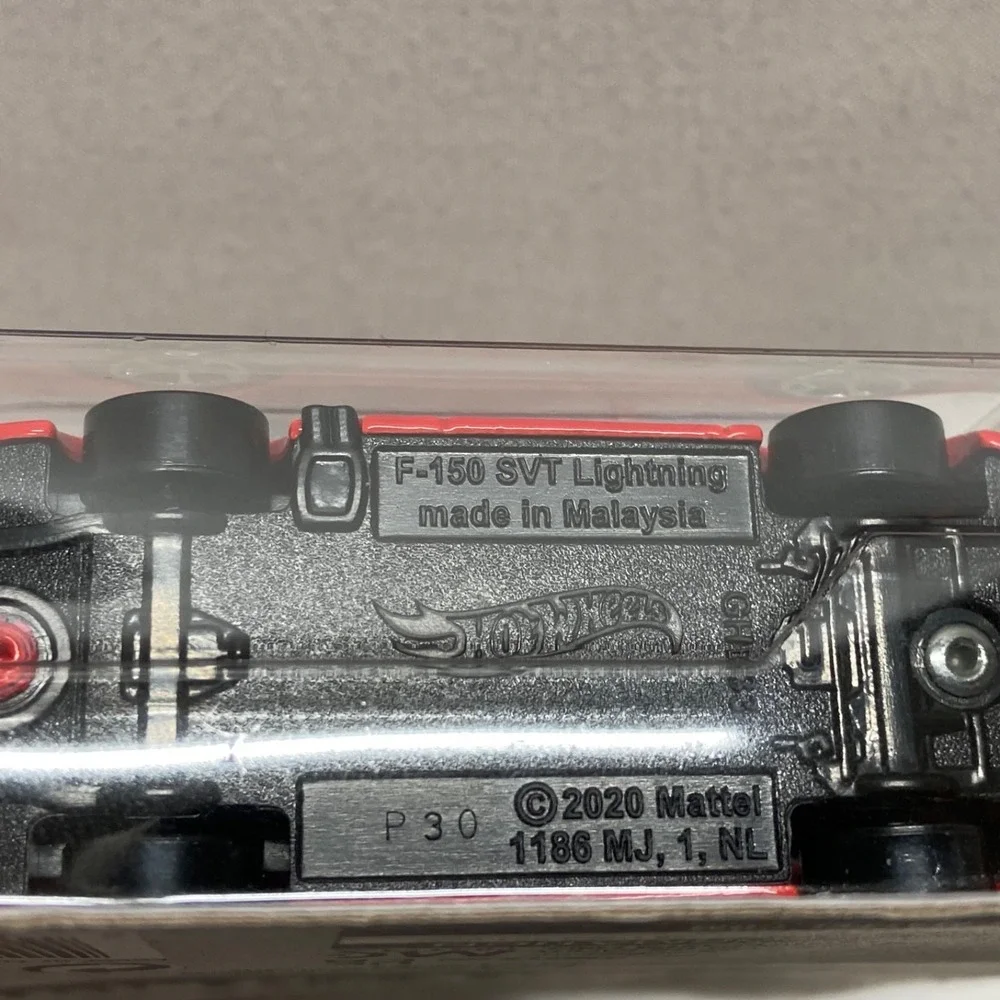 Hot Wheels '99 Ford F-150 SVT Lightning 237/250 HW Hot Trucks 9/10 Red 2020-2021